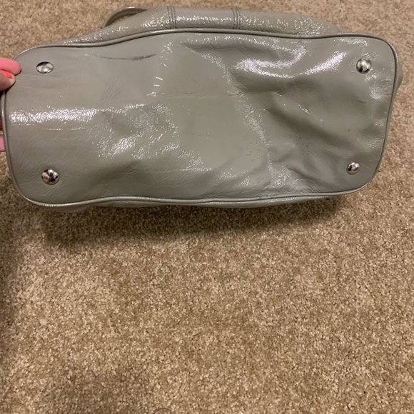 Coach patent leather grey handbag - Picture 2 of 4